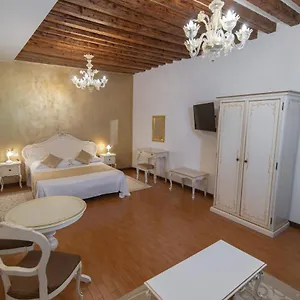 guest-house-calle-san-marco.hotelslidodijesolo.com/